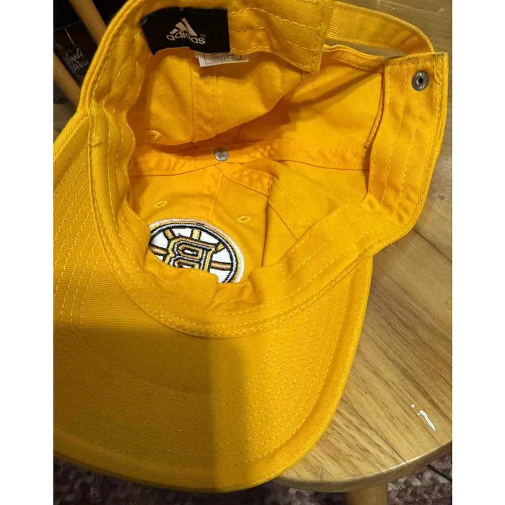 BOSTON BRUINS Dad Adidas Hat Yellow OSFA Adjustable NWOT
